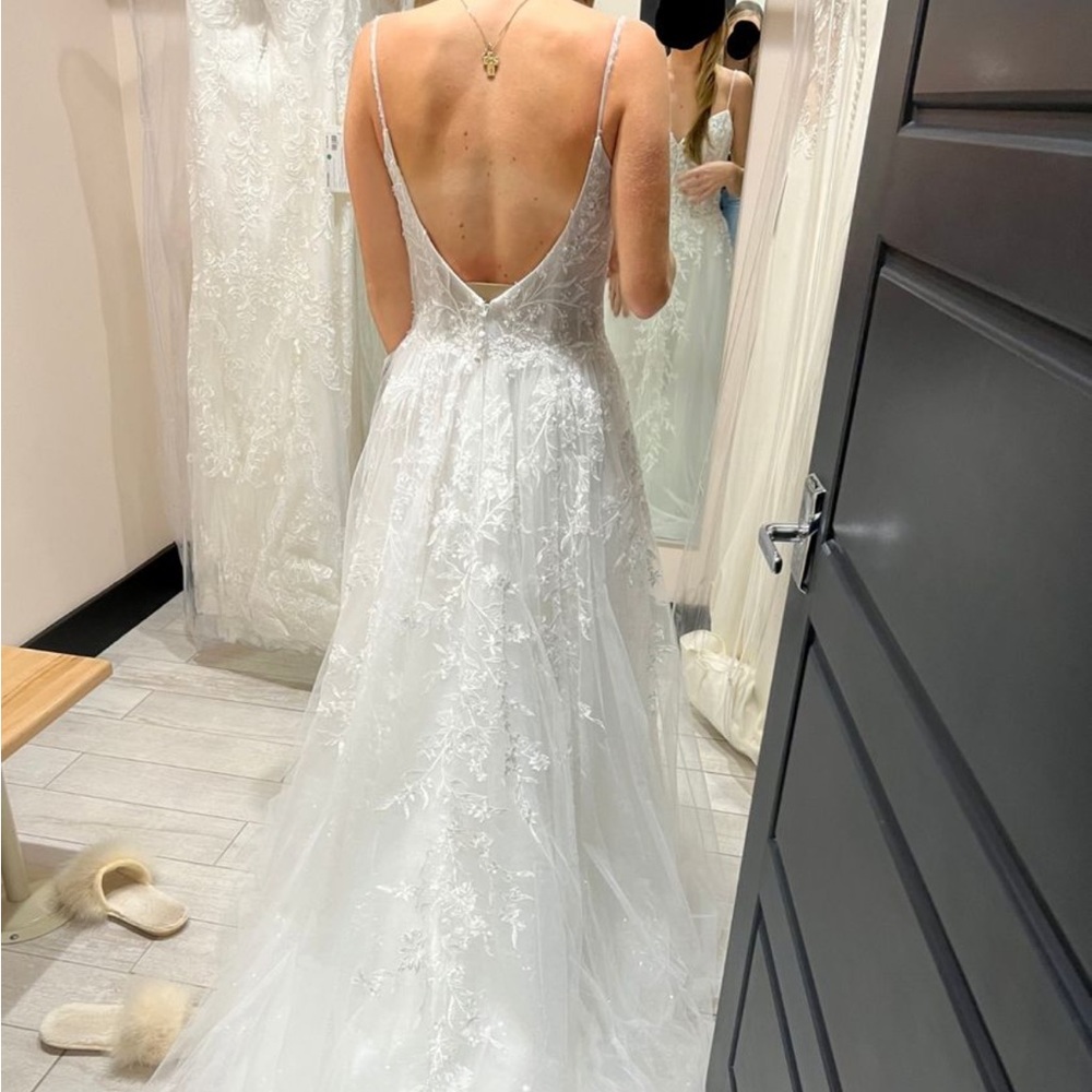 Maggie Sottero White Lace Backless A-Line Wedding Dress - Picture 2 of 6